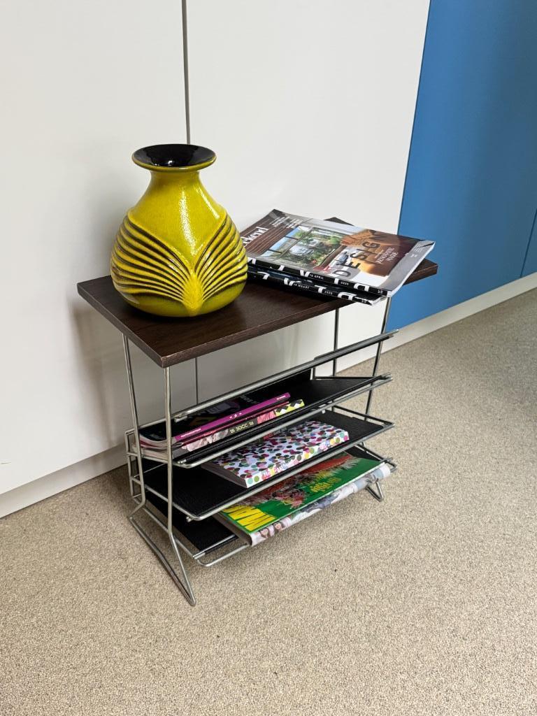 Krantenrek vintage, Huis en Inrichting, Woonaccessoires | Krantenbakken en Lectuurbakken, Ophalen of Verzenden