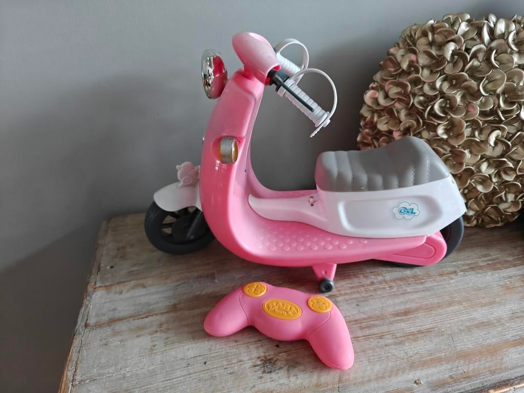 Baby Born scooter in goed werkende staat, Kinderen en Baby's, Speelgoed | Poppen, Ophalen of Verzenden, Zo goed als nieuw
