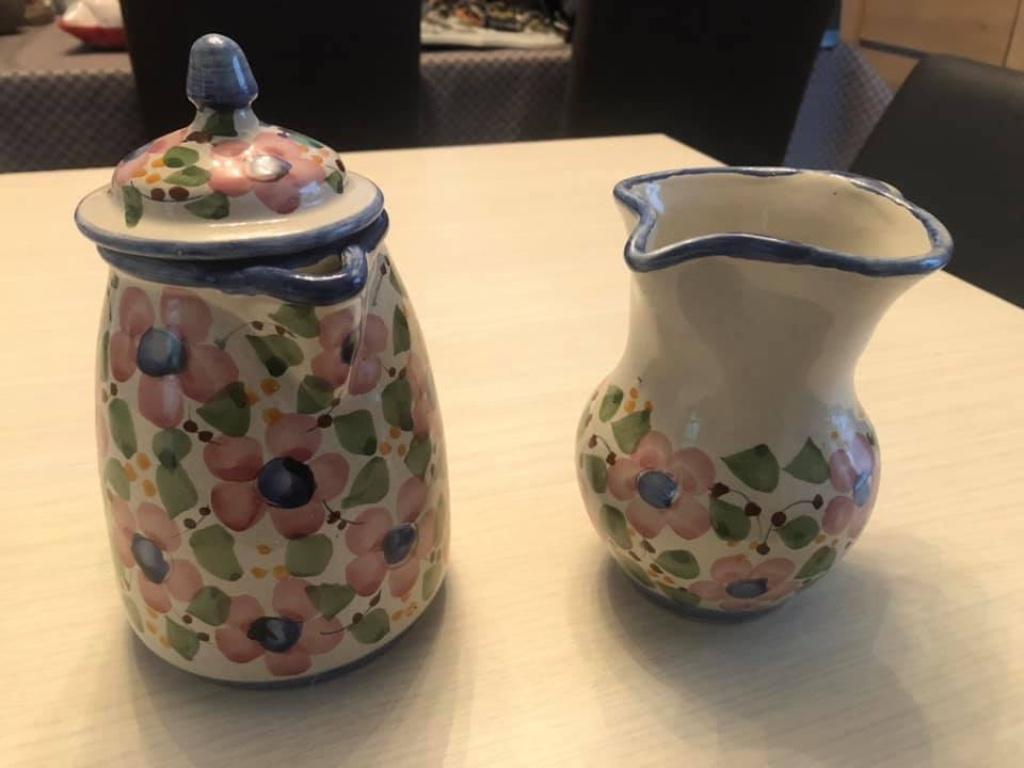 Ensemble cafetière et cruche en terre cuite portugaise, Enlèvement