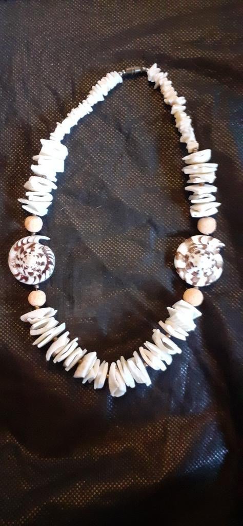 Collier ras de cou coquillages minéraux, Ophalen of Verzenden, Gebruikt, Roze