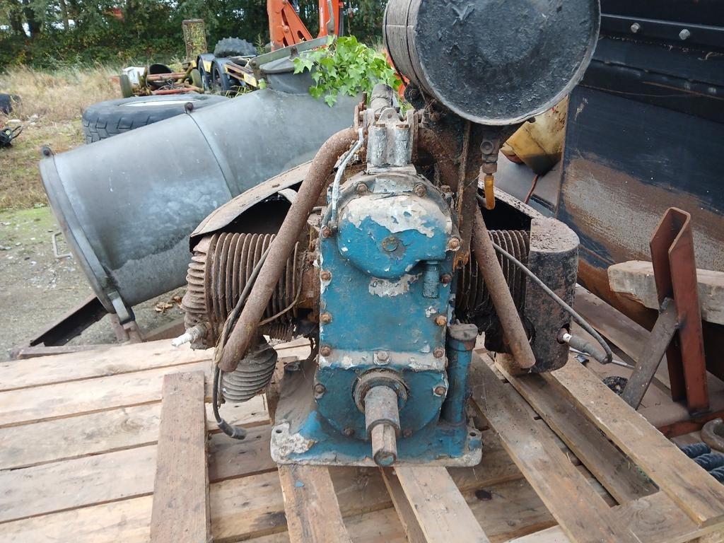 Moteur à essence universel Boxer 8 ch, Enlèvement, Comme neuf