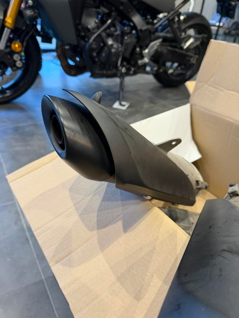 Yamaha r1 rn19 uitlaten + katalysator, Ophalen