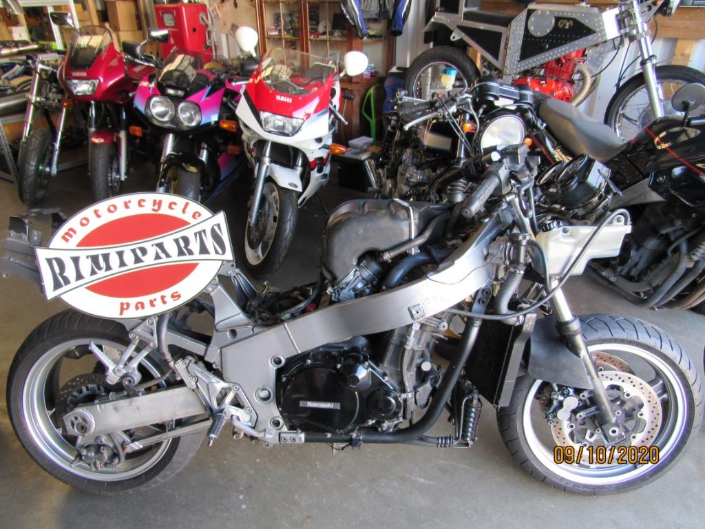 Op zoek naar ZZR1100 C-model delen? ZZR 1100 C '90-'92 ZZR, Motoren, Ophalen of Verzenden, Gebruikt
