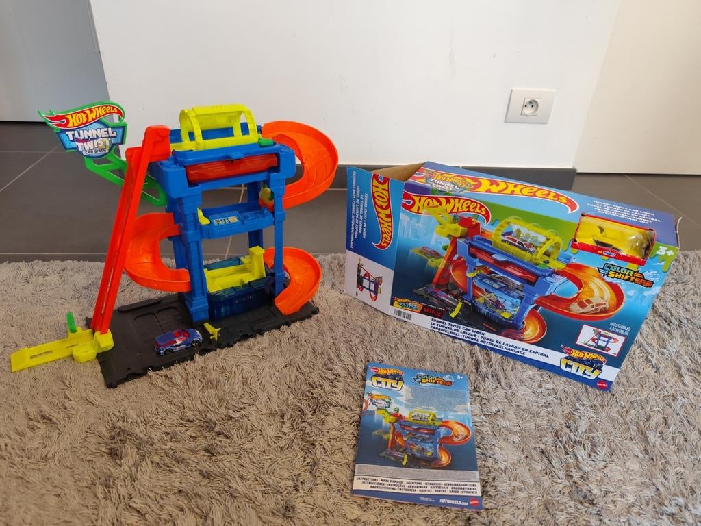 Hot Wheels tunnel twist car wash NIEUWE, Kinderen en Baby's, Racebaan, Zelf te bouwen, Nieuw, Ophalen of Verzenden