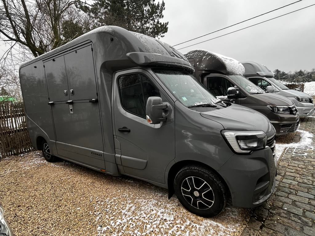CSuperbe Krismar 34 000 km camionnette chevaux  ! ! !, Animaux & Accessoires, Chevaux & Poneys | Semi-remorques & Remorques, Enlèvement