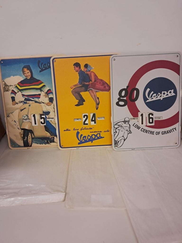 Vespa kalender, Ophalen of Verzenden