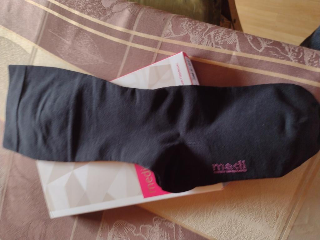 Nieuwe kniekousen klasse 3 maat 4 Mediven, Kleding | Dames, Nieuw