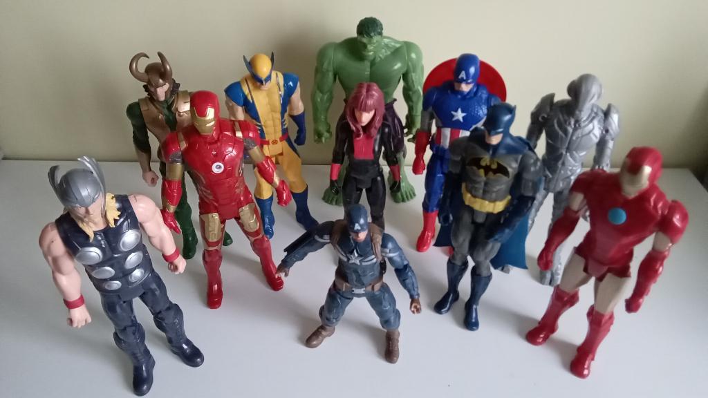 SUPER HEROS 30 CM, Enlèvement ou Envoi, Utilisé, Autres types