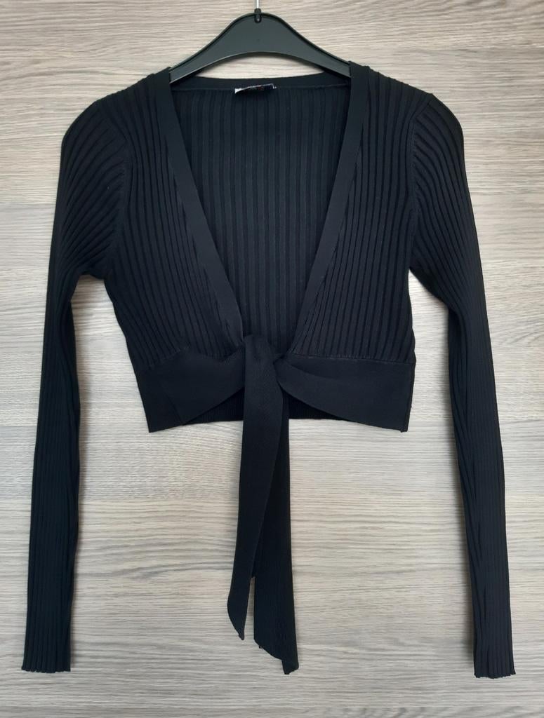 Petit gilet noir Pimkie taille M, Vêtements | Femmes, Taille 38/40 (M), Enlèvement ou Envoi, Pimkie, Porté