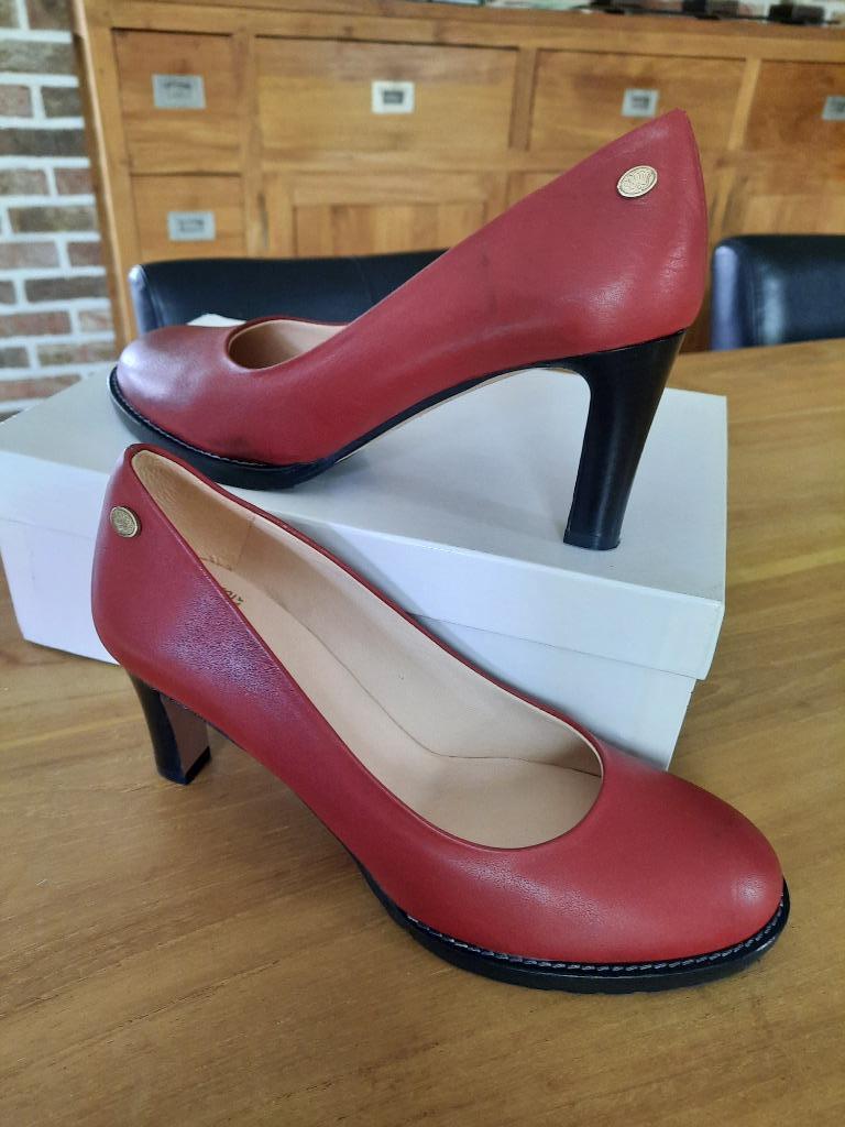 Nieuwe lederen schoenen / Fred de la Bretonière maat 37, Fred de la Bretonnière, Nieuw, Ophalen of Verzenden, Schoenen met hoge hakken