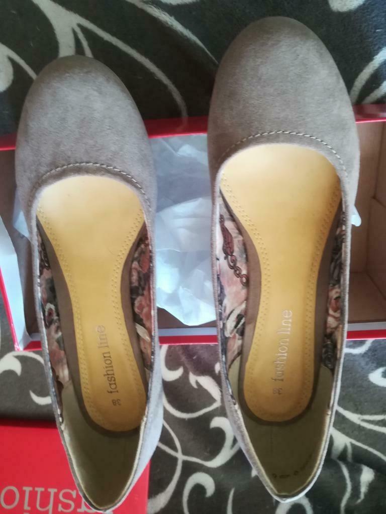 belle chaussure beige, Kleding | Dames, Schoenen, Ophalen, Beige, Overige typen, Zo goed als nieuw
