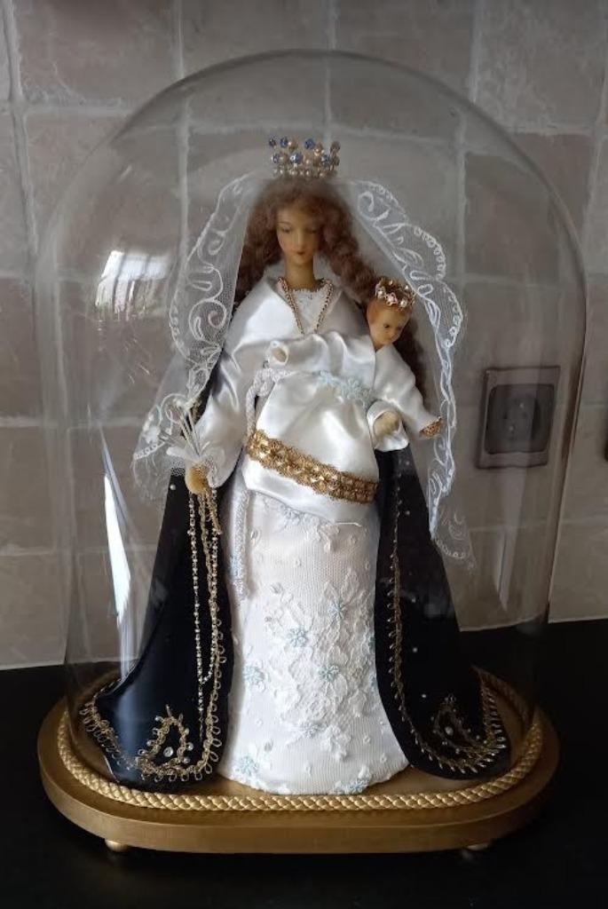 Onze lieve vrouw onder glazen stolp., Antiek en Kunst, Ophalen