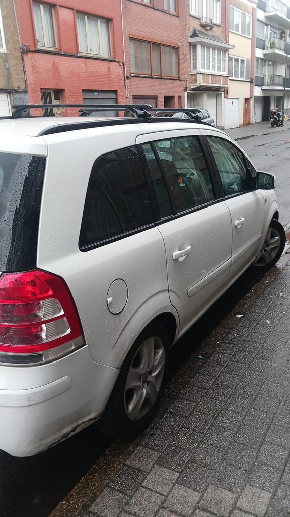 Opel zafira, Autos, Euro 5, Achat, Noir, 5 portes