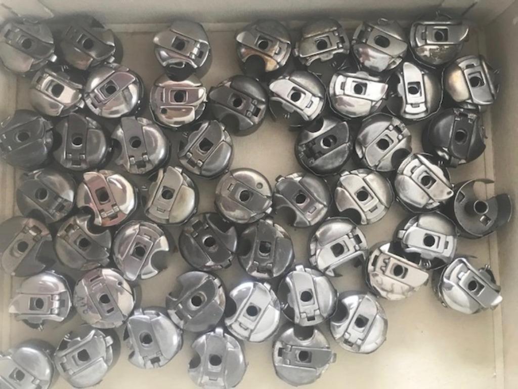 Lot spoelhulzen (nr565), Hobby en Vrije tijd, Naaimachines en Toebehoren, Ophalen of Verzenden, Zo goed als nieuw, Accessoires