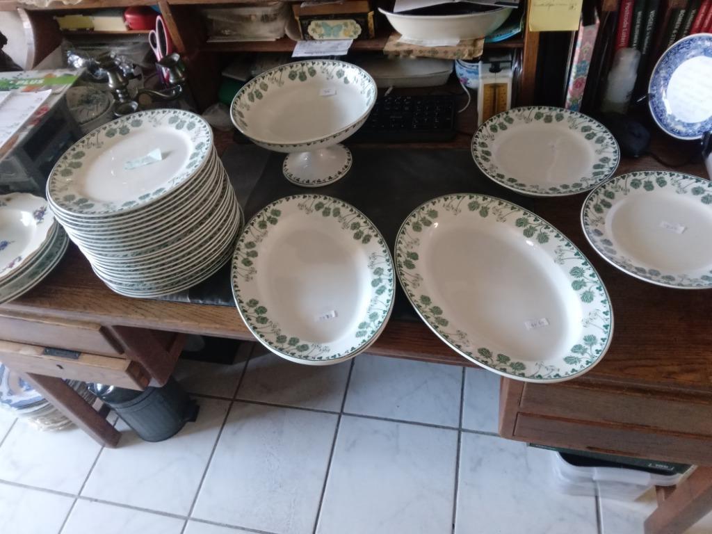 te koop losse serviesdelen BFK serie TRIFOLIUM, Antiquités & Art, Antiquités | Services (vaisselle) pièces, Enlèvement ou Envoi