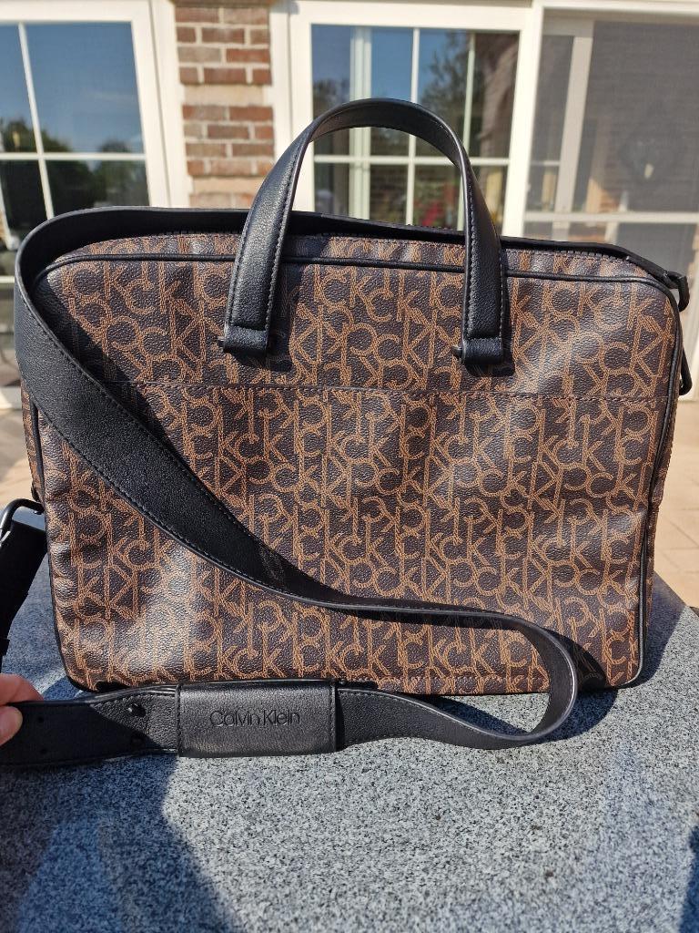 Sacoche pour ordinateur portable Calvin Klein, Neuf, Autres marques, Cuir, Brun