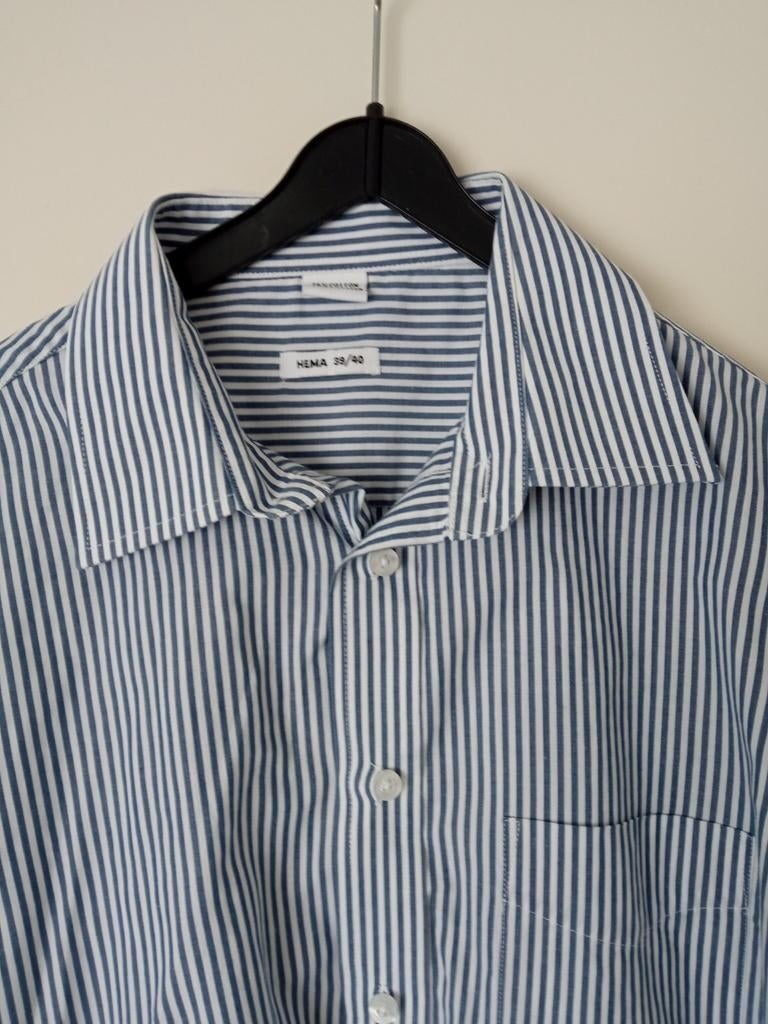 Chemise Hema Mt 39/40 à rayures bleues neuve jamais portée, Vêtements | Hommes, Chemises, Neuf, Tour de cou 39/40 (M), Blanc, Enlèvement ou Envoi