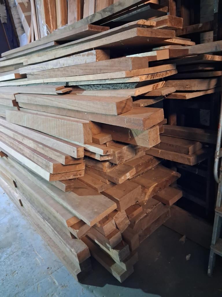 Important lot de bois, Bricolage & Construction, Neuf, Planche, 300 cm ou plus, Chêne