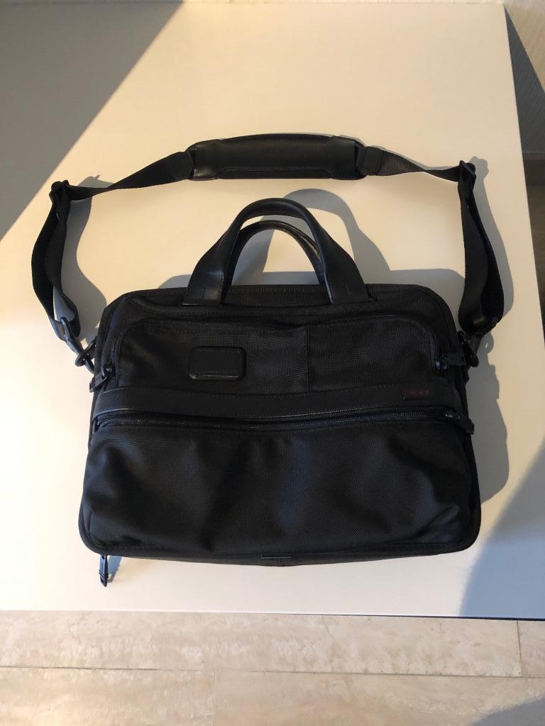 Tumi laptoptas, Computers en Software, Laptoptassen, Ophalen, Zo goed als nieuw