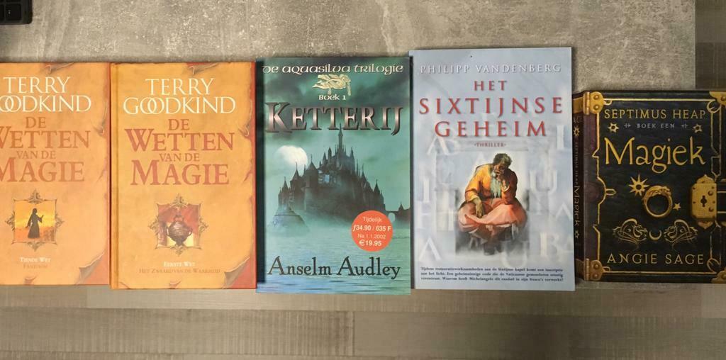 Fantasie boeken in prima staat., Boeken, Ophalen of Verzenden, Zo goed als nieuw