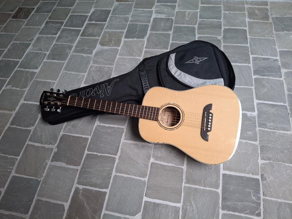 Gitaar, Ophalen, Zo goed als nieuw