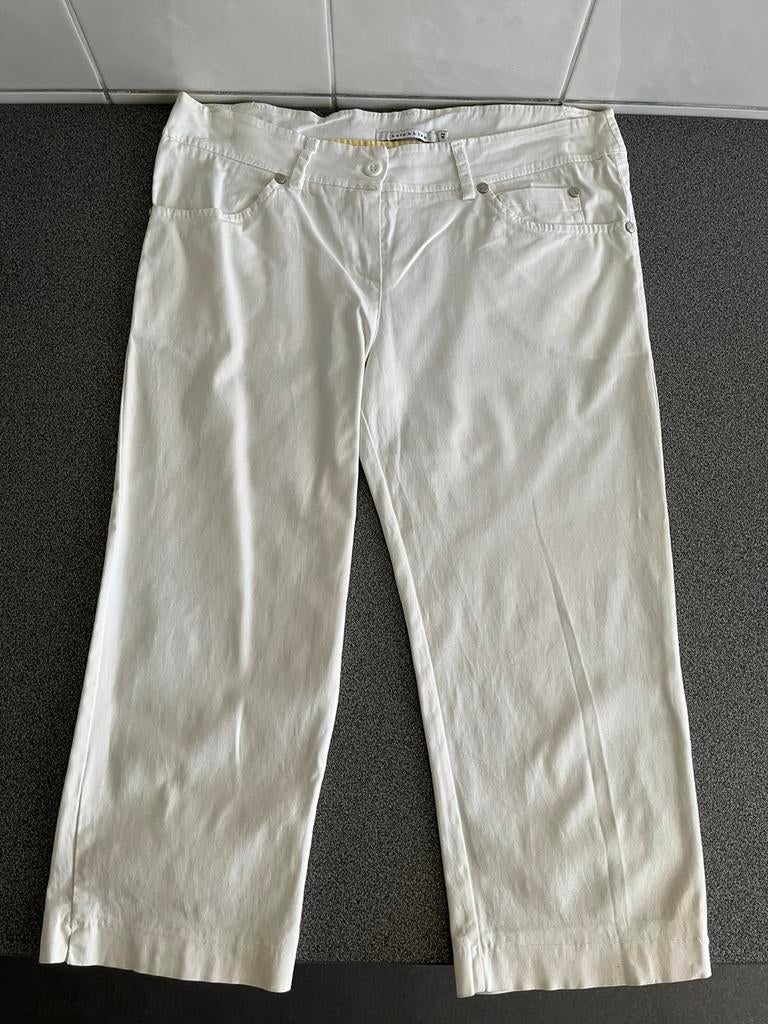Witte korte 3/4 broek Lola&Liza - maat 42, Taille 42/44 (L), Trois-quarts, Enlèvement ou Envoi, Lola&Liza