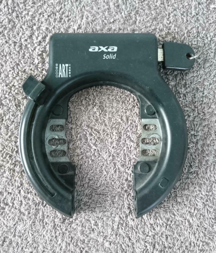 Cadenas AXA, Enlèvement ou Envoi, Utilisé