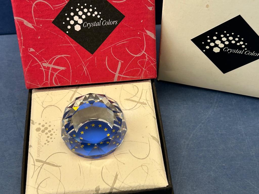 Swarovski Paperweight Europa, Ophalen of Verzenden, Nieuw, Figuurtje