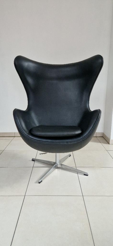Fauteuil Egg chair, Ophalen, Zo goed als nieuw, Leer