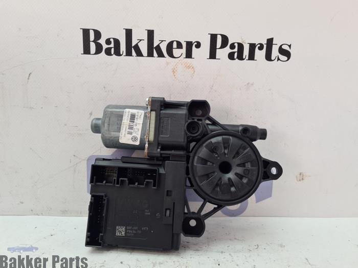 Moteur de vitre portière d'un Volkswagen Passat, -, Volkswagen, -, 3 mois de garantie