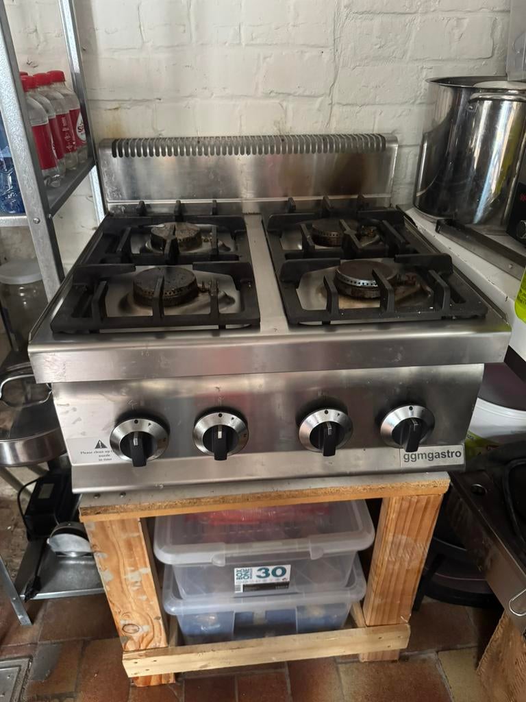 gasfornuis, Elektronische apparatuur, Fornuizen, Ophalen, Minder dan 85 cm, 4 kookzones, Zo goed als nieuw