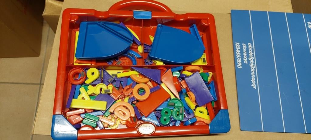 Tableau magnétique Happy Kid - lettres - chiffres - chiffres, Enlèvement ou Envoi, Comme neuf