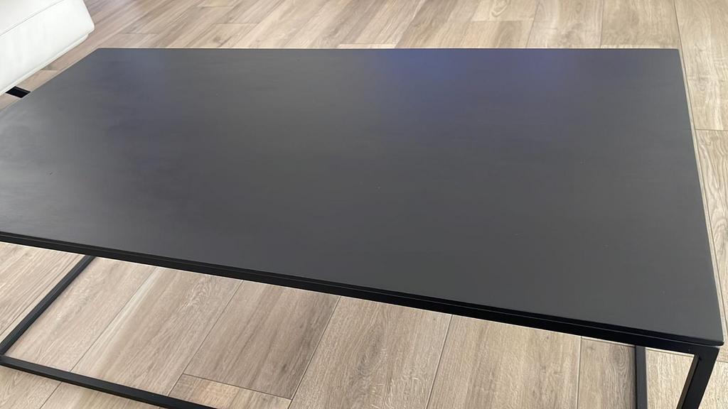 Hout zwart salon tafel, Ophalen, Zo goed als nieuw