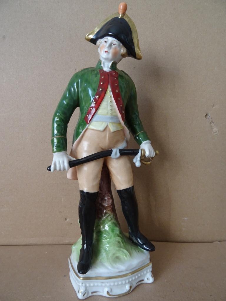 Antiek beeld Franse soldaat officier cavalerie porselein25cm, Verzamelen, Ophalen of Verzenden, Gebruikt, Mens