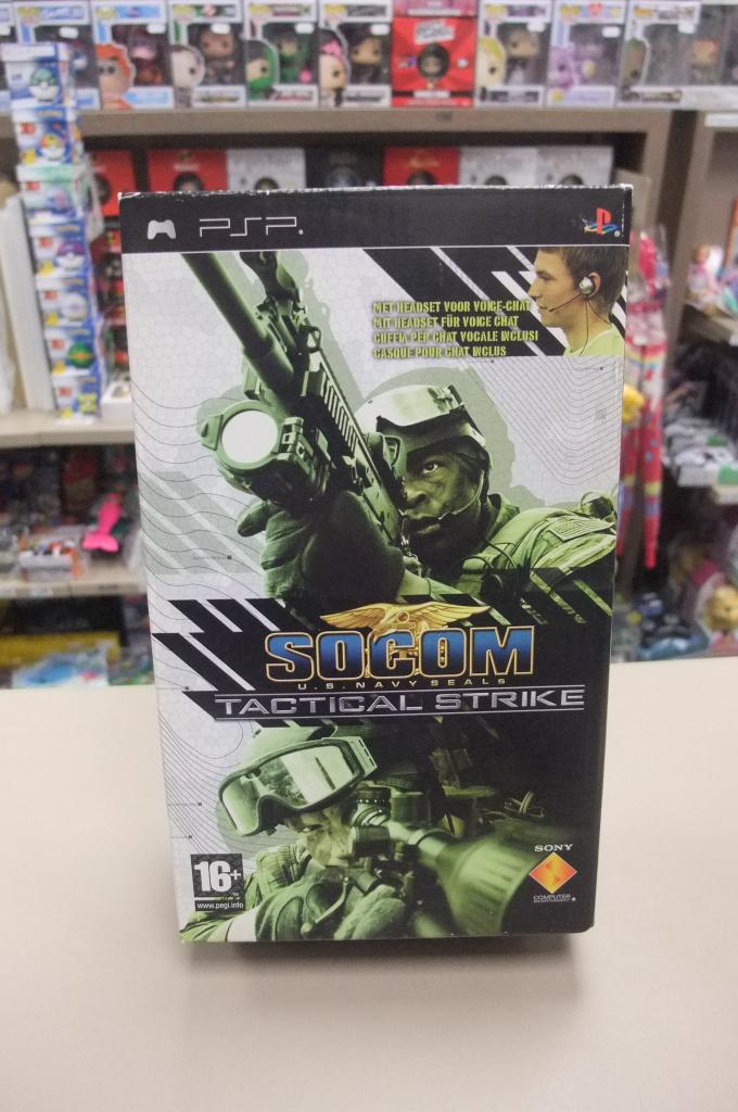 Socom Us Navy Strike Tactical Strike with head set (cib) psp, Consoles de jeu & Jeux vidéo, Jeux | Sony PlayStation Portable, Enlèvement ou Envoi
