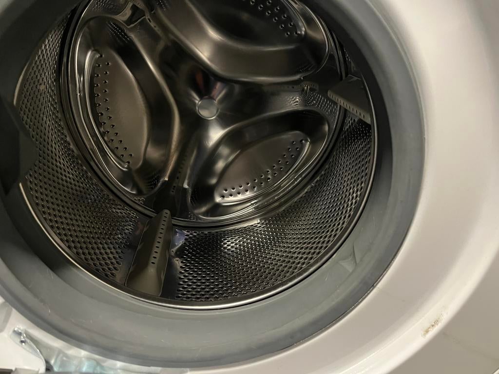 Machine à laver Whirlpool 8 kg, 1200 à 1600 tours, Classe énergétique A ou plus économe, Comme neuf, Chargeur frontal