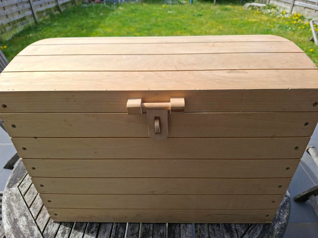 Boîte de rangement en bois avec couvercle convexe, coffre à, Enfants & Bébés, Enlèvement