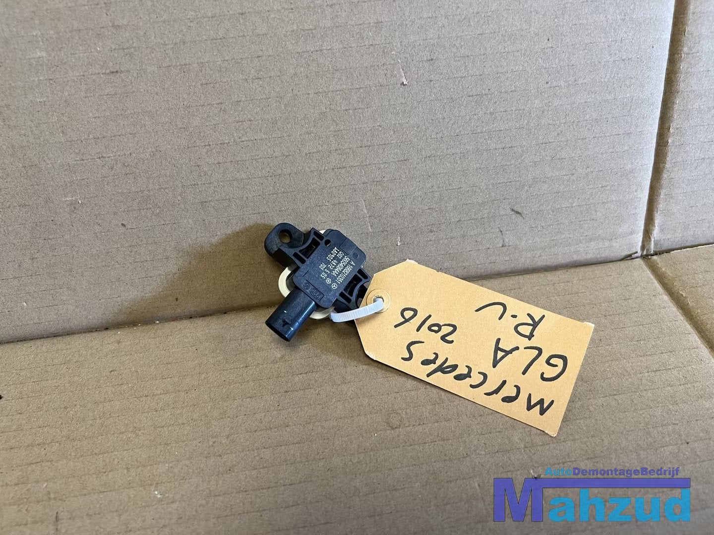 MERCEDES GLA X156 Rechts voor crash airbag sensor A166821035, Mercedes-Benz AG, Mercedes-Benz, Utilisé, Mercedesstrasse 120
70372  Stuttgart, DE
