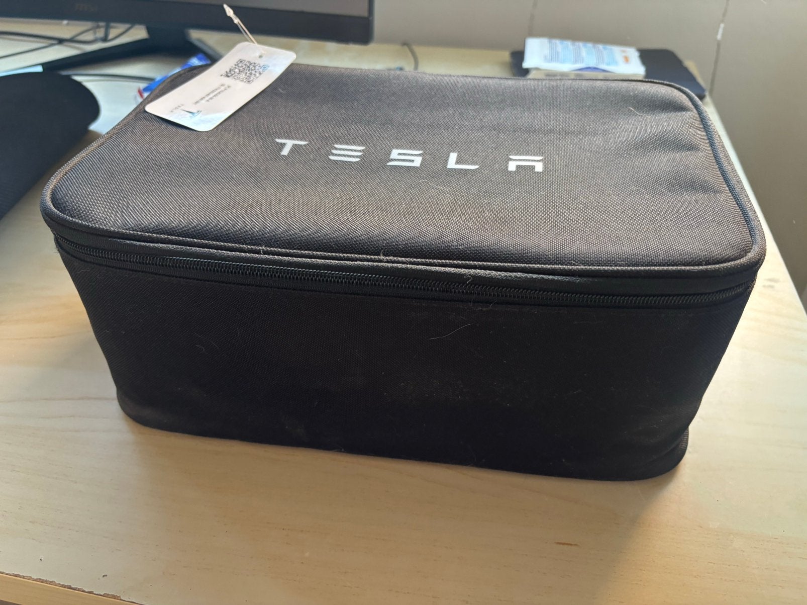 Originele Tesla model Y trekhaak - Nieuw, Ophalen, Nieuw