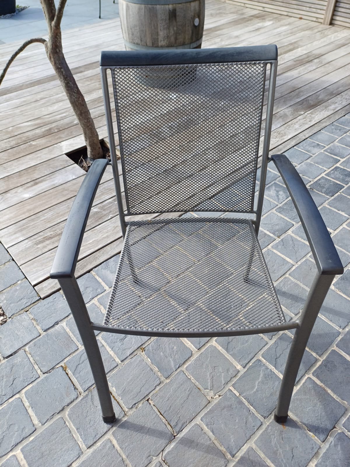 Tuinstoelen, Enlèvement, Utilisé
