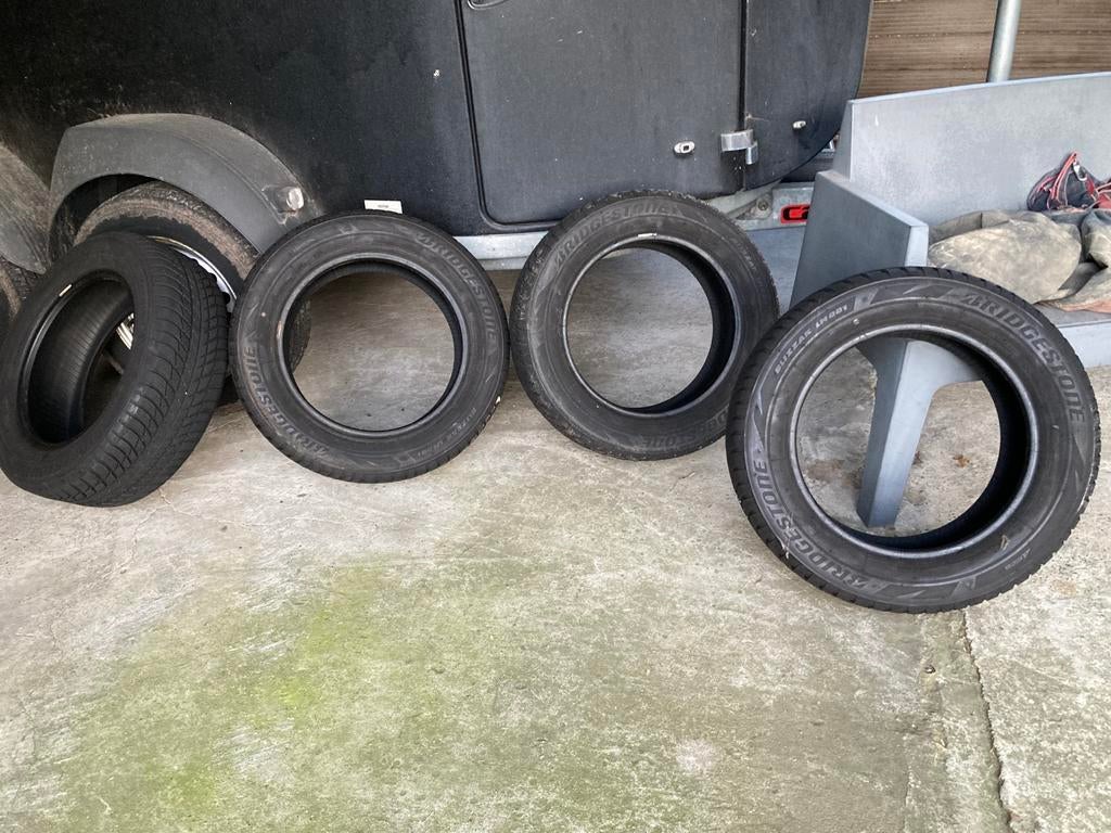 4 Winterbanden 205.60r16 bridgestone blizzak, Auto-onderdelen, Banden en Velgen, Ophalen, Winterbanden