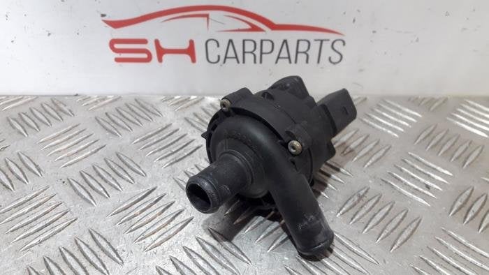 Pompe à eau supplémentaire d'un Mercedes C-Klasse, 3 mois de garantie, Utilisé, -, -
