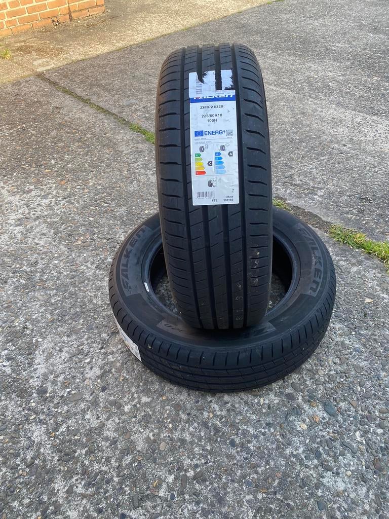 2 x 225/60R18 100 H, Autos : Pièces & Accessoires, Pneus & Jantes, Enlèvement