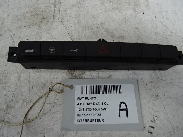 COMMUTATEUR Fiat Grande Punto (199) (17508B921), Autos : Pièces & Accessoires, Tableau de bord & Interrupteurs, Utilisé, Fiat