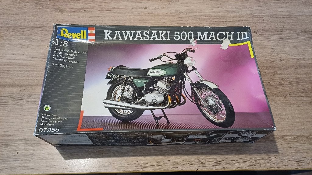 [1/8] Revell 07955 - Kawasaki 500 Mach III (1993), Revell, Nieuw, Ophalen of Verzenden, Groter dan 1:32