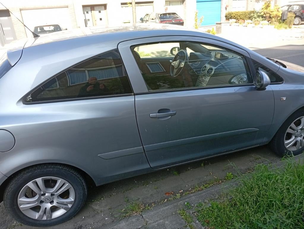Opel Corsa voor EXPORT auto start niet, Auto's, Benzine, Te koop, Corsa