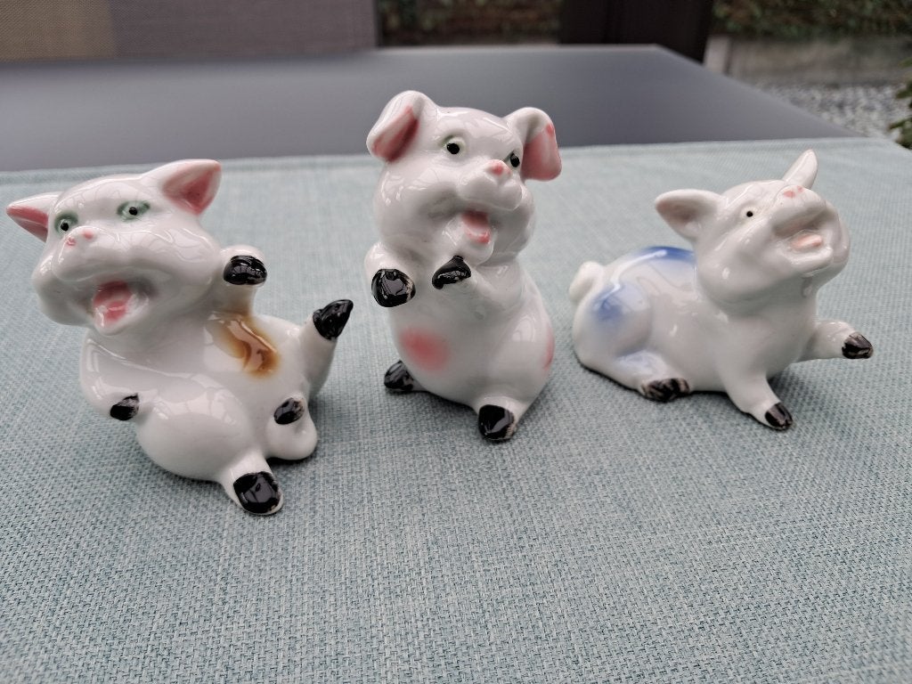 Te koop : 3 mooie stenen beeldjes van varkentjes, Ophalen of Verzenden, Zo goed als nieuw, Dier