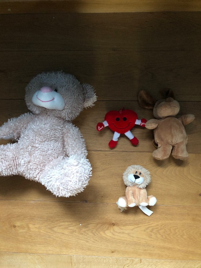 Knuffels, Ophalen