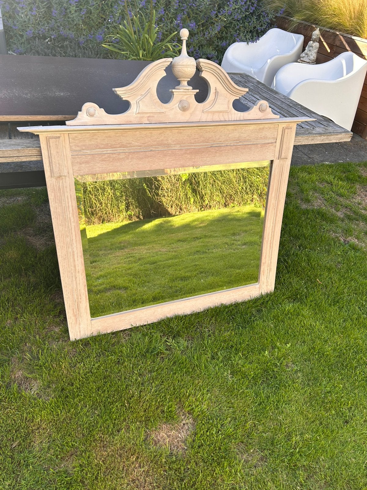 Houten spiegel met houtsnijwerk, Antiek en Kunst, Ophalen, Rechthoekig, 50 tot 100 cm, Minder dan 100 cm