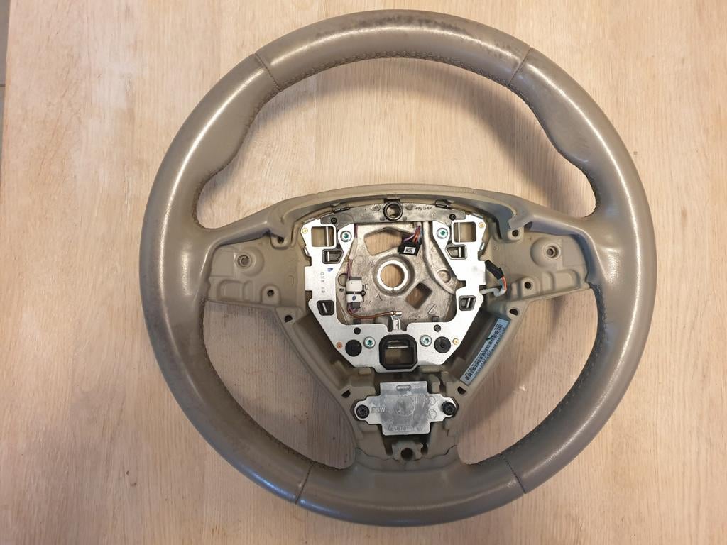 BMW f07gt f10 f11 volant sport  oyster, Autos : Pièces & Accessoires, Commande, BMW